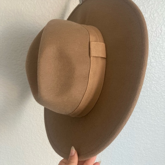 Biltmore for Madewell hat, Indiana Jones vibes - Picture 2 of 3